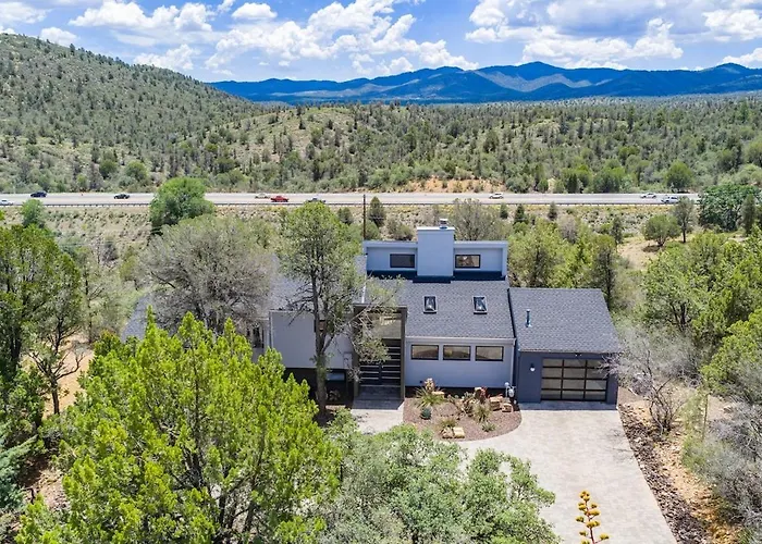 Mountain Luxury Escape!