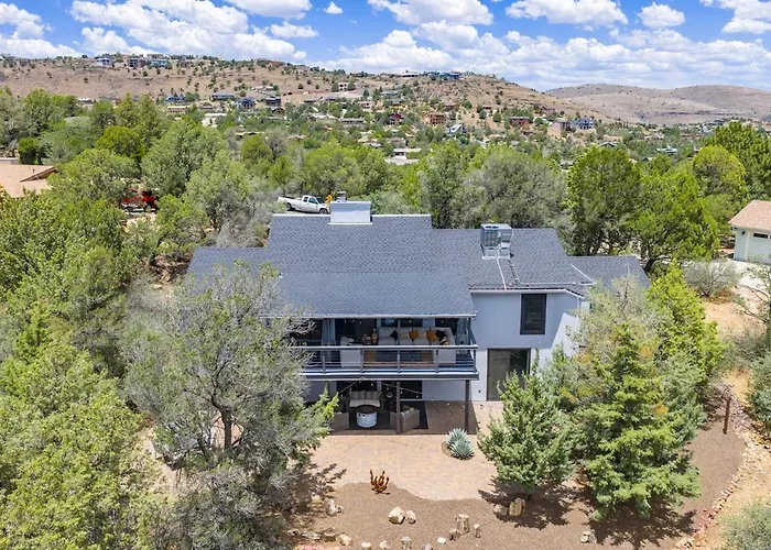 Mountain Luxury Escape!
